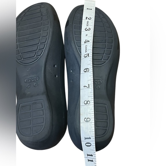 Crocs Gianna Alice Ballet Flats Womens 8 Black Shiny Cap Toe Slip On Comfort - Picture 8 of 13